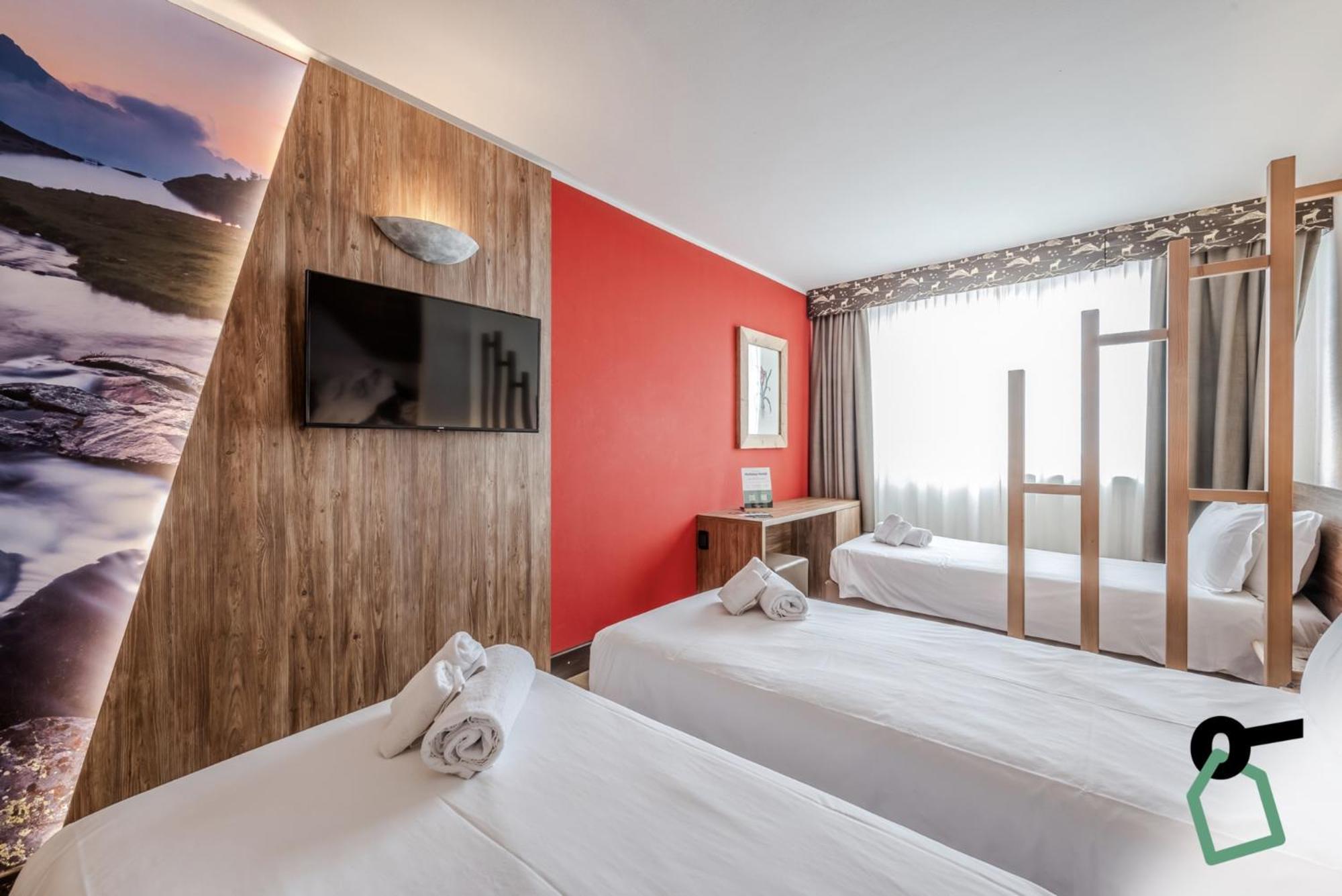 Hotiday Chalet Sestriere Vialattea ภายนอก รูปภาพ